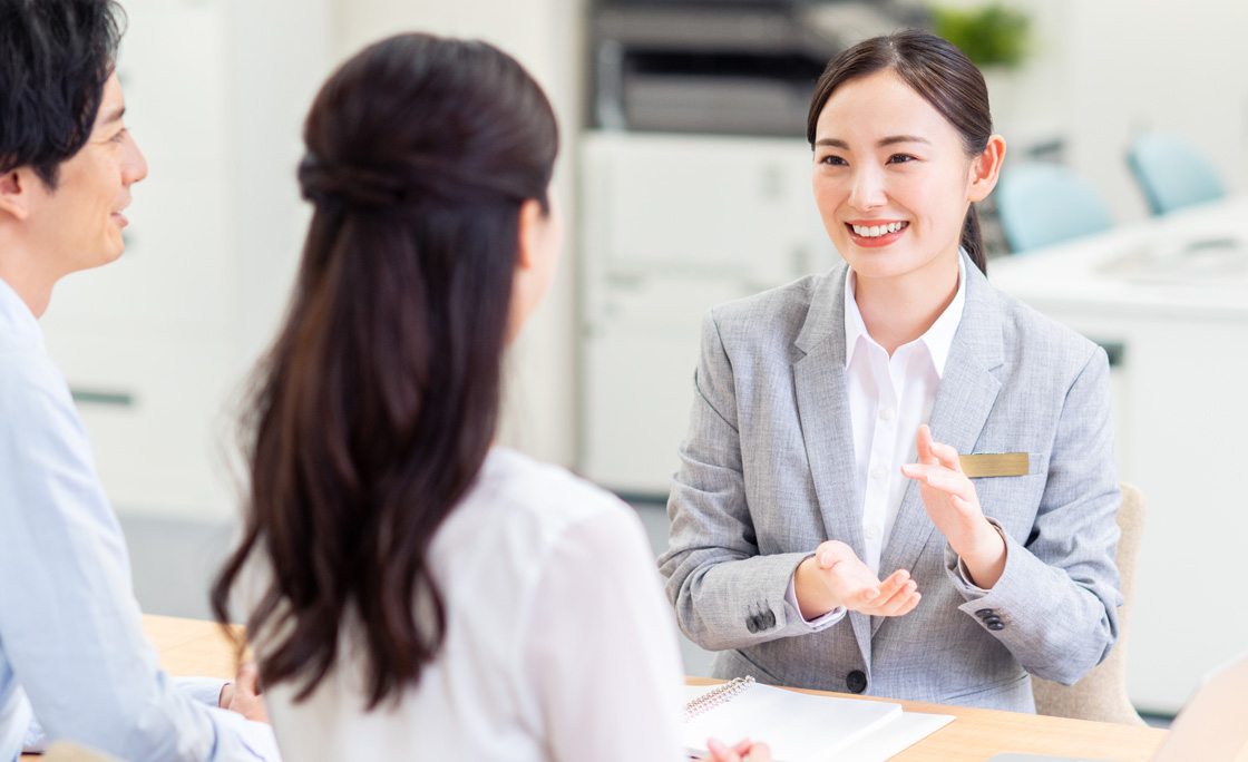 お客様に笑顔を届ける事務所で一緒に働きませんか？